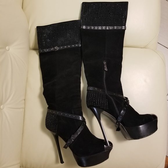 Glossi - Picture 2 of 7